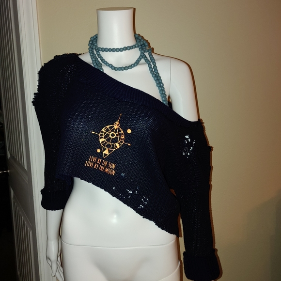 Distressed crop sweater - Picture 4 of 8